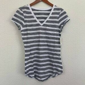 NWOT Womens X Small XS Daily Ritual Short Sleeve V Neck Striped Casual T-Shirt